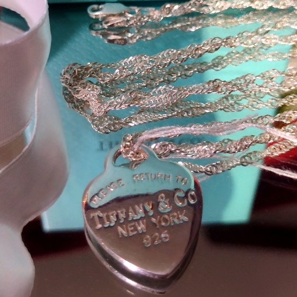 Tiffany & Co. Large Sterling Silver Heart Pendant - Picture 4 of 13